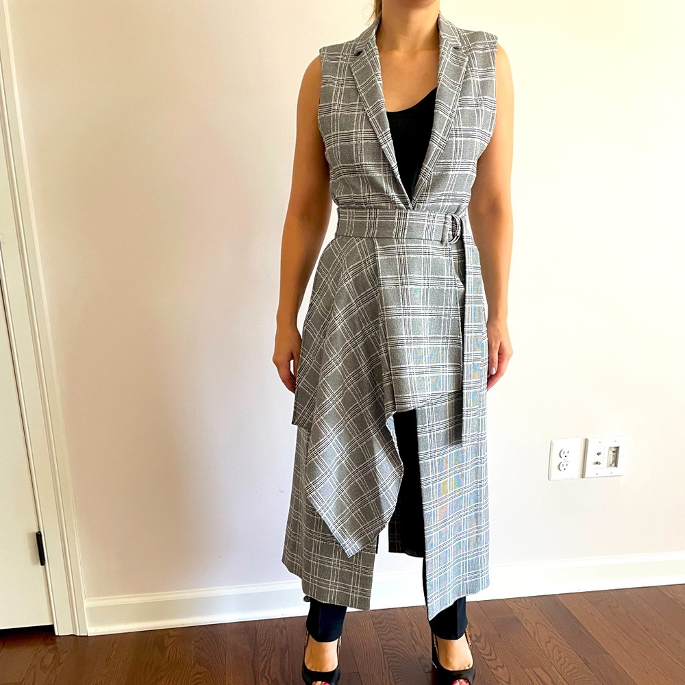 BCBG overtop